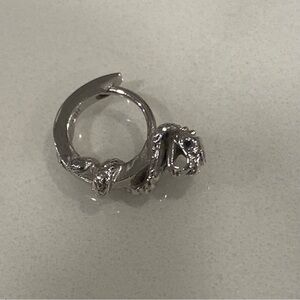 18 karat white gold diamond Maria Tash cobra huggie earring only 1